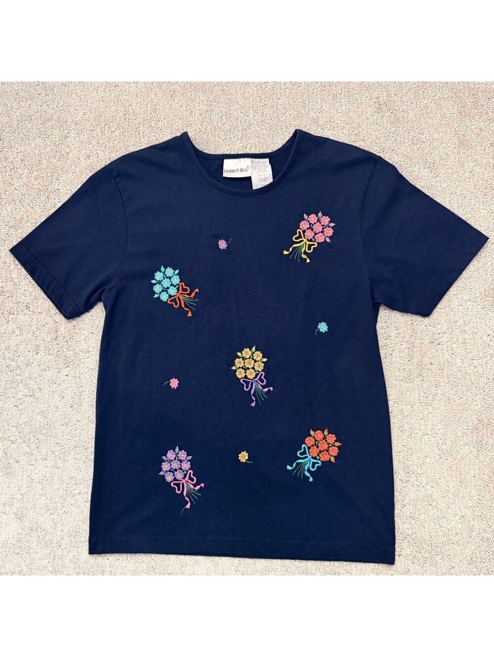 Fashion Bug Women’s Medium Navy Embroidered Floral Short Sleeve Crew Neck Tee